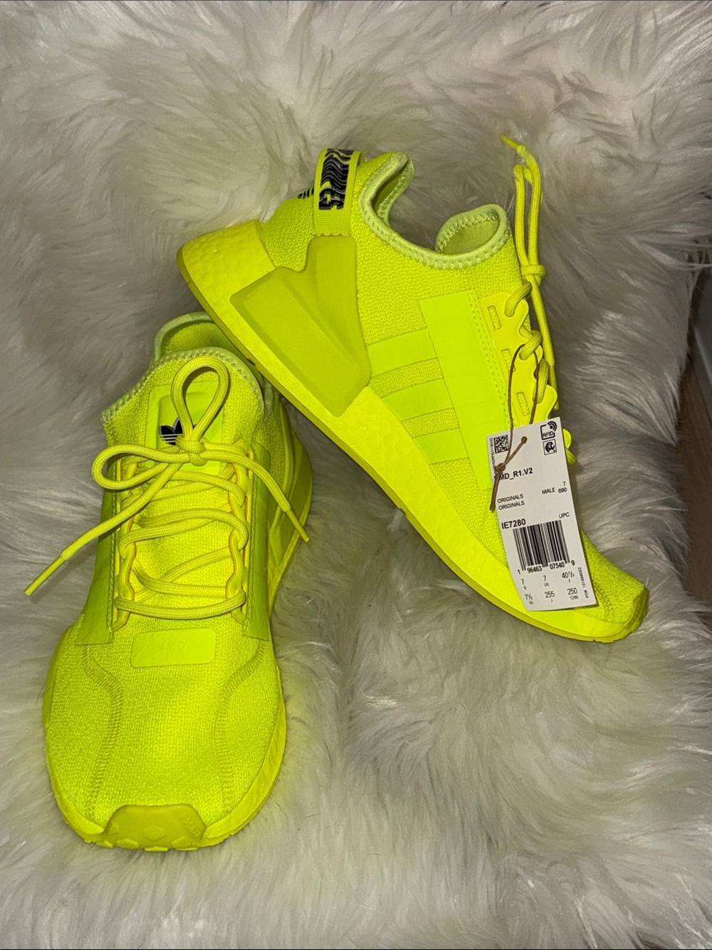 Adidas NMD_R1.V2 - Yellow